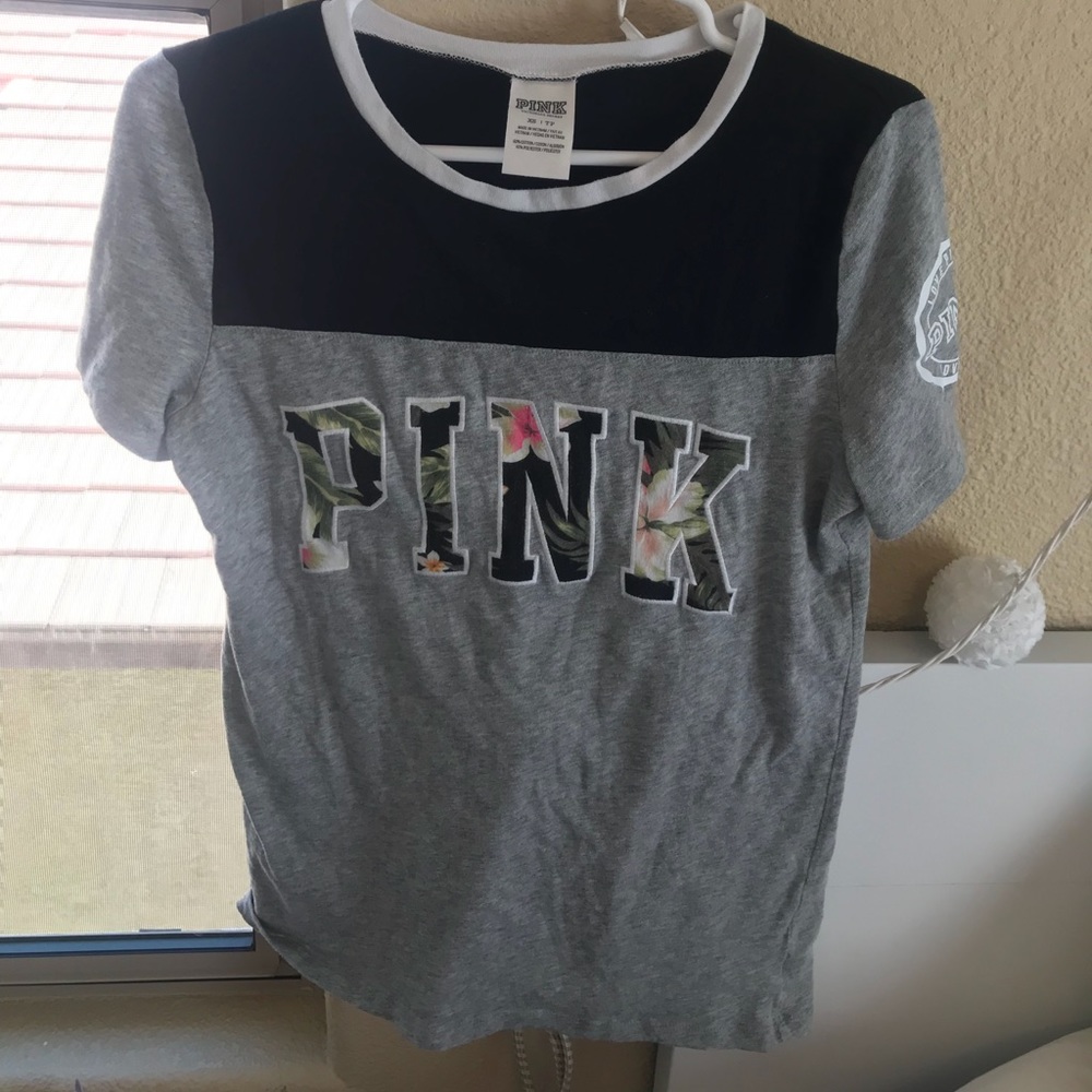 BUNDLE- 5 Pink and victoria secret shirts